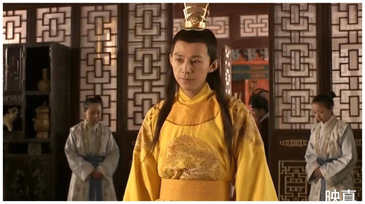 此人比和珅贪，贪污了人民币四千亿，最终被老大活剐3357刀
