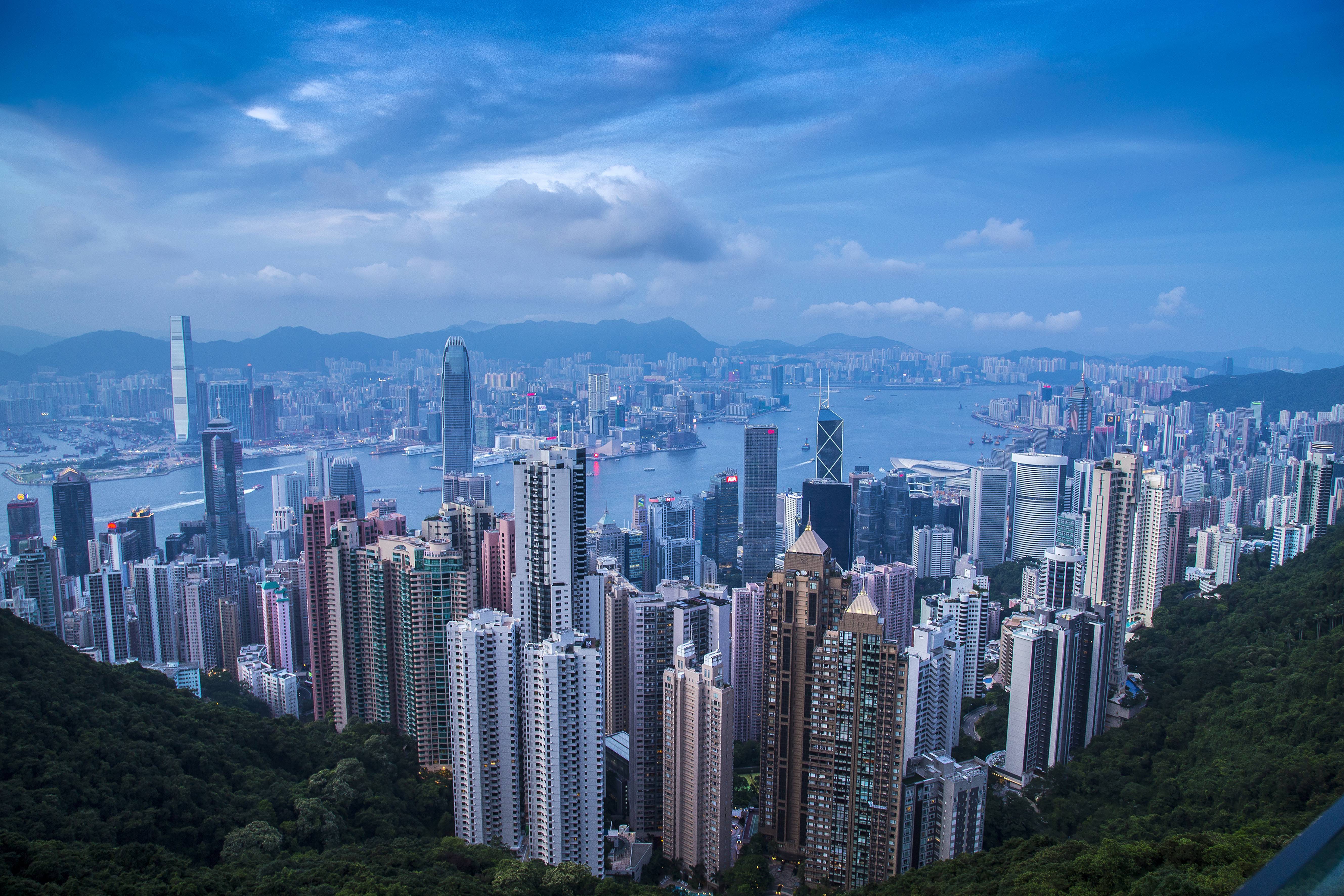香港高才通2025年申请到拿永居7年要多少钱？30秒了解高才通申请+费用+续签+永居攻略！