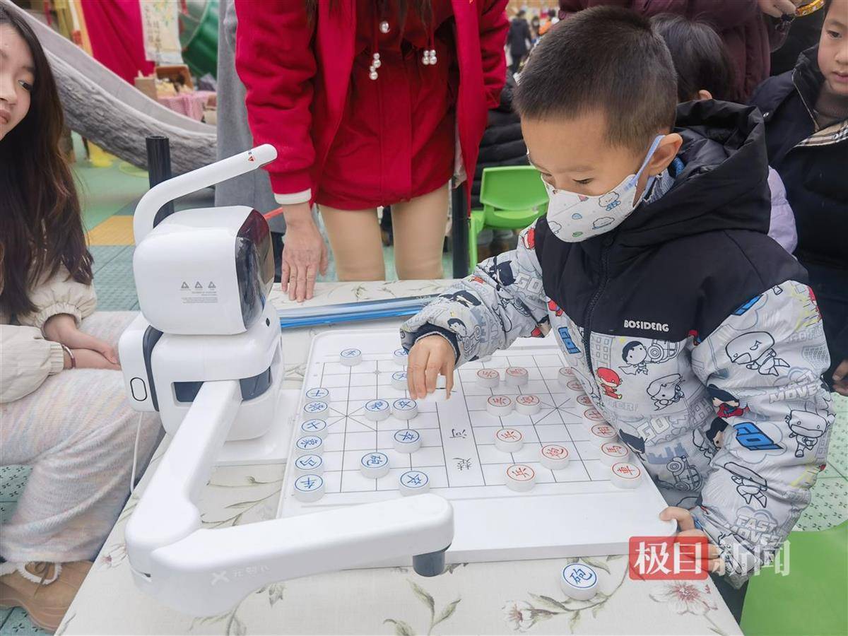 集“宝宝币” 兑游戏入场券，这所幼儿园“造物节”好有趣